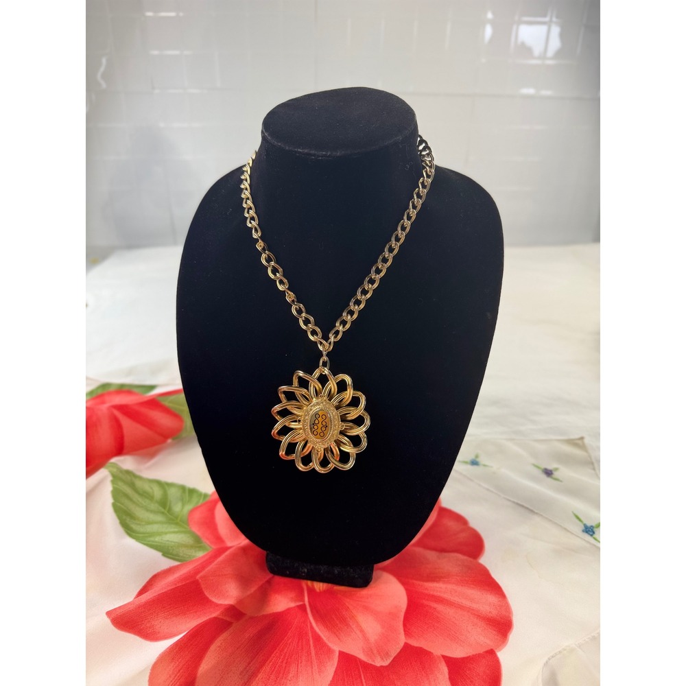 Vintage Gold Tone Flower Statement Necklace Black Cabochon Pendant Chain - Picture 1 of 8